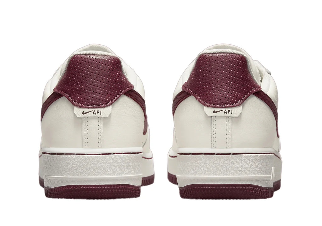 Sail Dark Beetroot Men's Nike Air Force 1 '07 Craft A54545