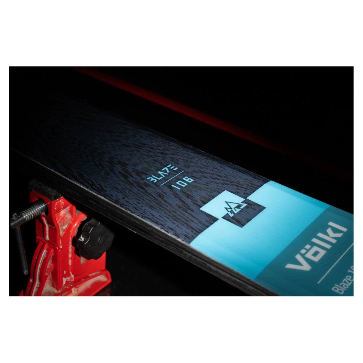 Volkl Blaze 106 Ski D555