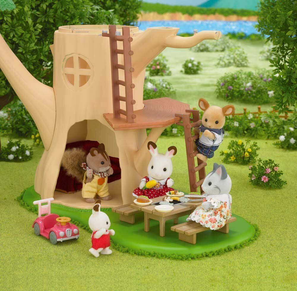 Adventure Tree House B856701