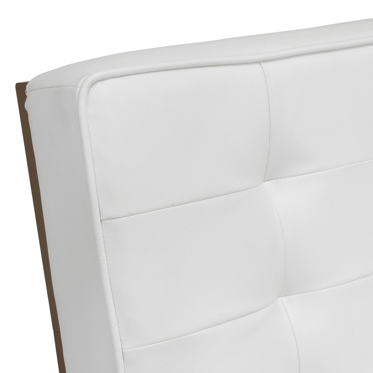 Tufted Blended Leather Accent Chair O628
