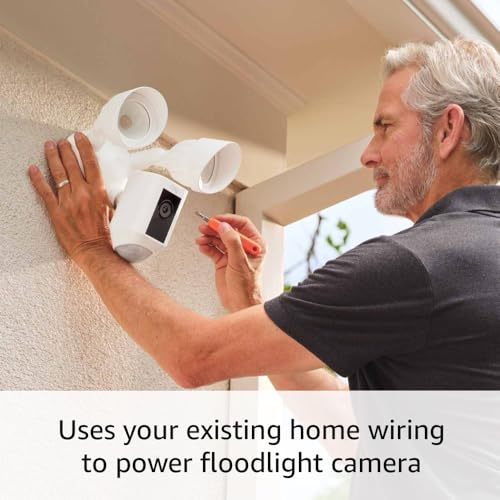 Wired Floodlight Cam with 1080p HD Video Y485